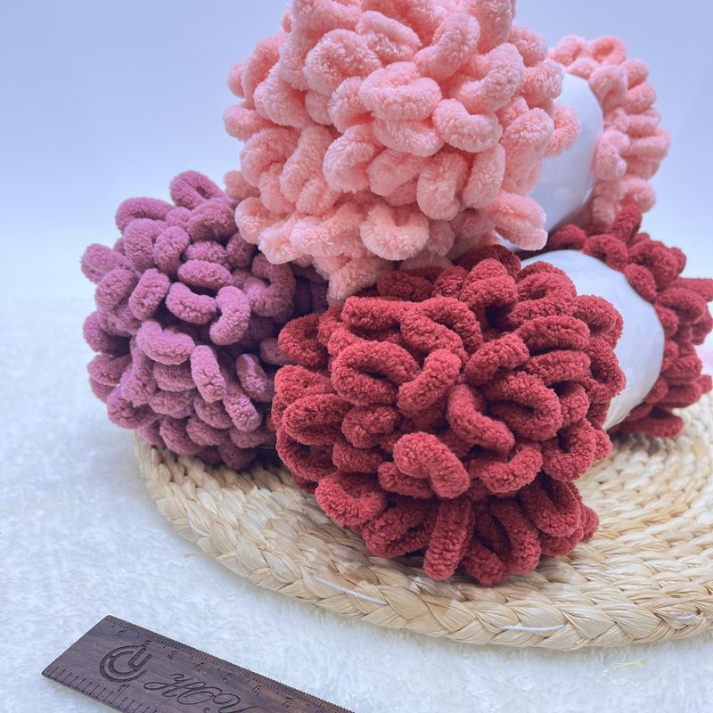 100% Polyester Loop Finger Knitting Yarn Chunky Chenille Yarn For Blankets