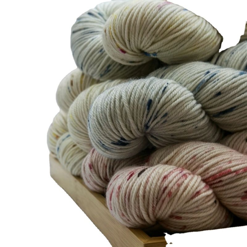 super fine shrinkproof merino 4 ply wool for hand knitting crochet yarn